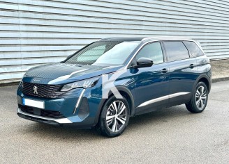 Photo du véhicule PEUGEOT 5008
