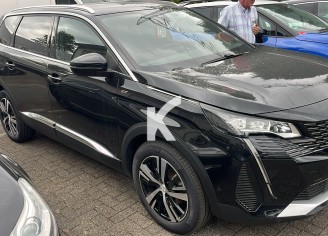 Photo du véhicule PEUGEOT 5008