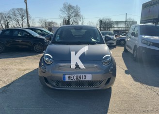 Photo du véhicule FIAT 500e BERLINE