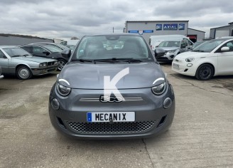 Photo du véhicule FIAT 500e BERLINE