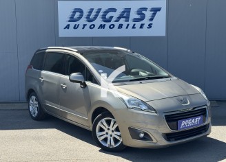 Photo du véhicule PEUGEOT 5008