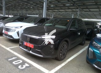 Photo du véhicule PEUGEOT 5008