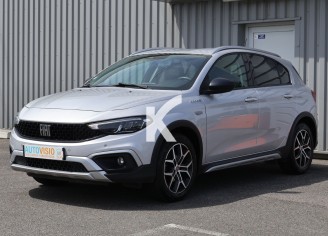 Photo du véhicule FIAT TIPO CROSS 5 PORTES