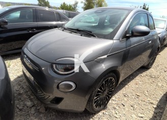 Photo du véhicule FIAT 500e BERLINE MY22 SERIE 1 STEP 1