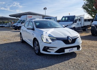 Photo du véhicule RENAULT MEGANE IV BERLINE