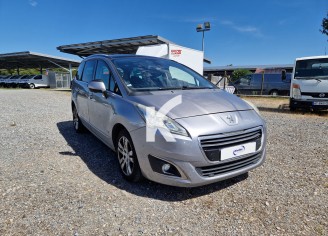 Photo du véhicule PEUGEOT 5008