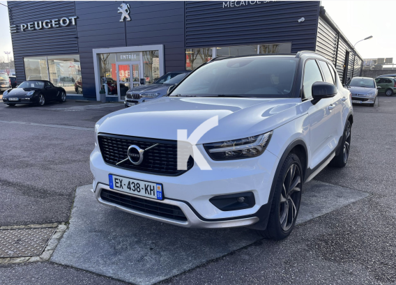 VOLVO XC40VOLVO XC40 : image 1