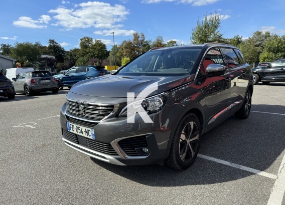 PEUGEOT 5008PEUGEOT 5008 : image 1