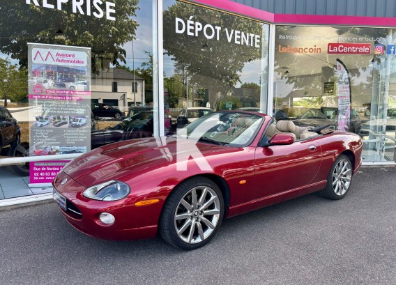 JAGUAR XK8JAGUAR XK8 : image 1
