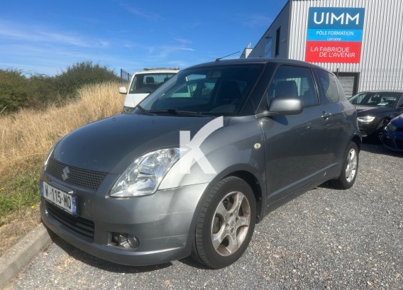 SUZUKI SWIFTSUZUKI SWIFT : image 1