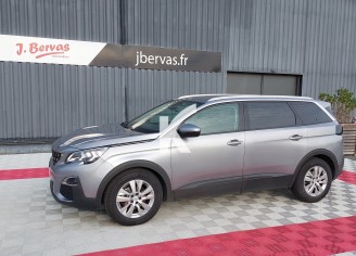 Photo du véhicule PEUGEOT 5008