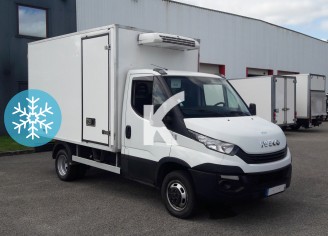 Photo du véhicule IVECO DAILY CHASSIS CABINE