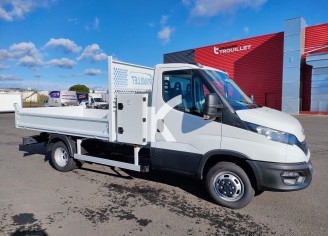 Photo du véhicule IVECO DAILY CHASSIS CABINE