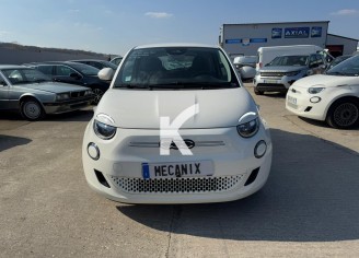 Photo du véhicule FIAT 500e BERLINE