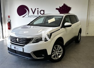 Photo du véhicule PEUGEOT 5008