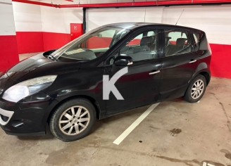 Photo du véhicule RENAULT SCENIC III