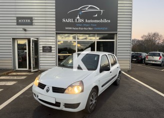 Photo du véhicule RENAULT CLIO CAMPUS