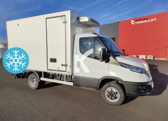 Photo du véhicule IVECO DAILY CHASSIS CABINE