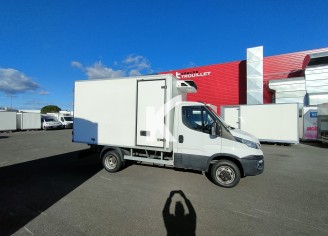 Photo du véhicule IVECO DAILY CHASSIS CABINE