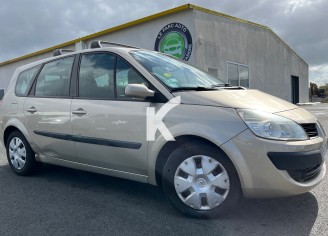 Photo du véhicule RENAULT GRAND SCENIC II