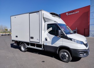 Photo du véhicule IVECO DAILY CHASSIS CABINE