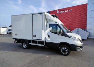Photo du véhicule IVECO DAILY CHASSIS CABINE