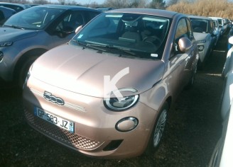 Photo du véhicule FIAT 500e BERLINE