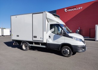 Photo du véhicule IVECO DAILY CHASSIS CABINE