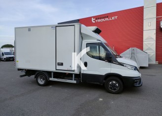Photo du véhicule IVECO DAILY CHASSIS CABINE