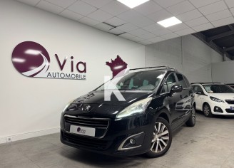 Photo du véhicule PEUGEOT 5008