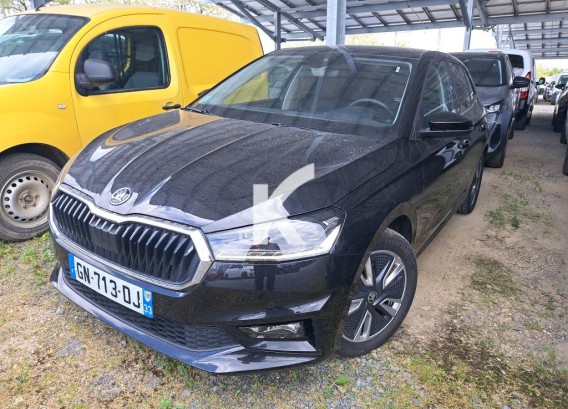 SKODA FABIASKODA FABIA : image 1
