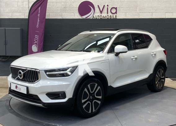 VOLVO XC40VOLVO XC40 : image 1