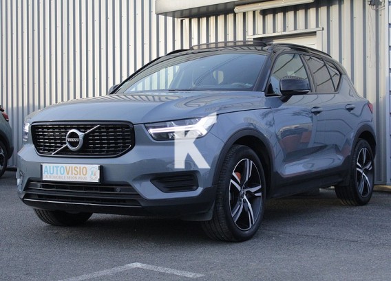 VOLVO XC40VOLVO XC40 : image 1