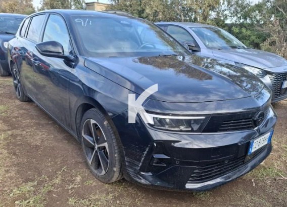 OPEL ASTRA SPORTS TOUREROPEL ASTRA SPORTS TOURER : image 1