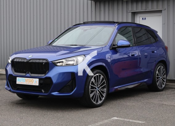 BMW iX1 U11BMW iX1 U11 : image 1